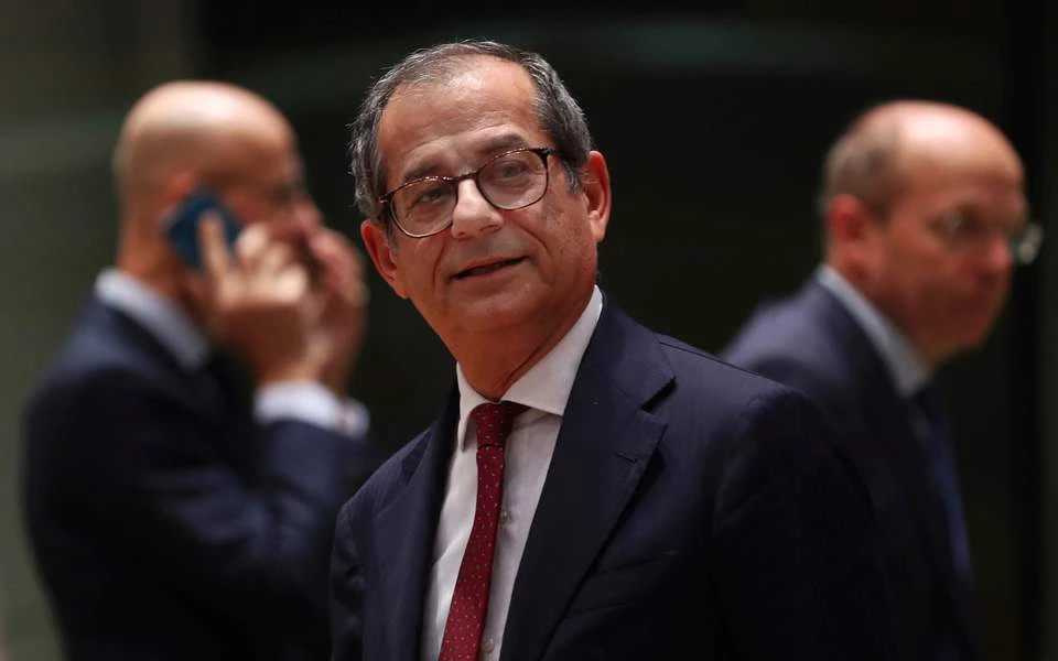 Ιταλός ΥΠΟΙΚ: Δεν ωφελεί κανέναν η δραματοποίηση των διαφορών Ιταλίας – ΕΕ